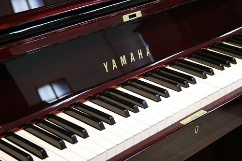 yamaha 原装进口钢琴白菜价卖,保修三年,一年内可退货